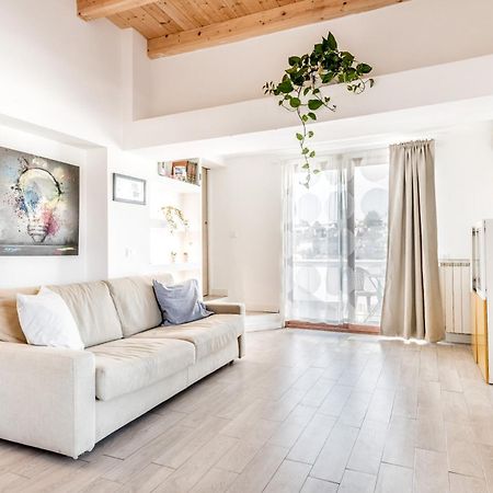 Attico Trilocale In Zona Farnesina Apartment Roma Ngoại thất bức ảnh